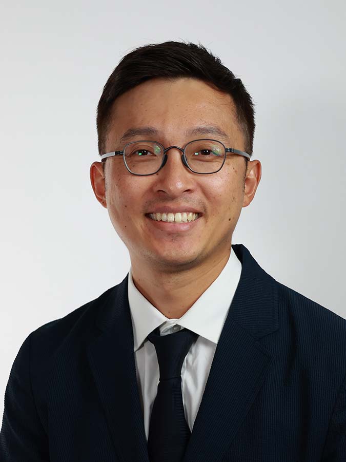 Headshot of Pil-Seng Lee