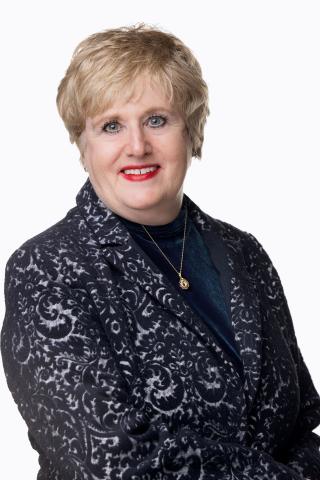 Karen Martin headshot