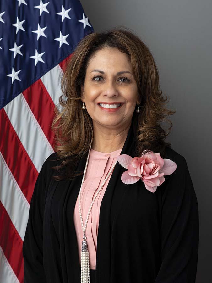Headshot of Lorena Bailey