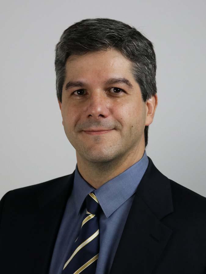 Headshot of Claudio Alvarez