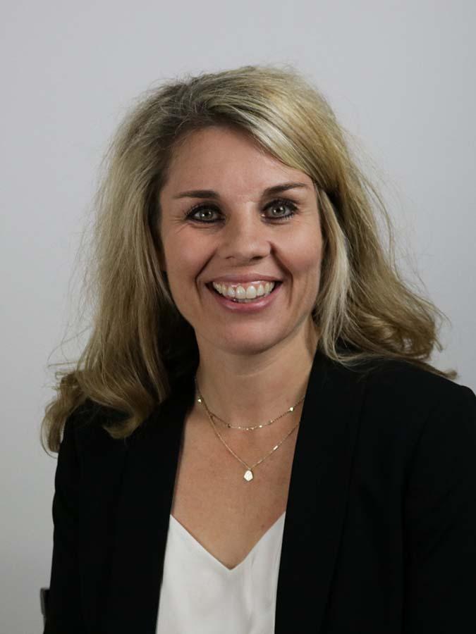 Headshot of Holly Jahrmarkt