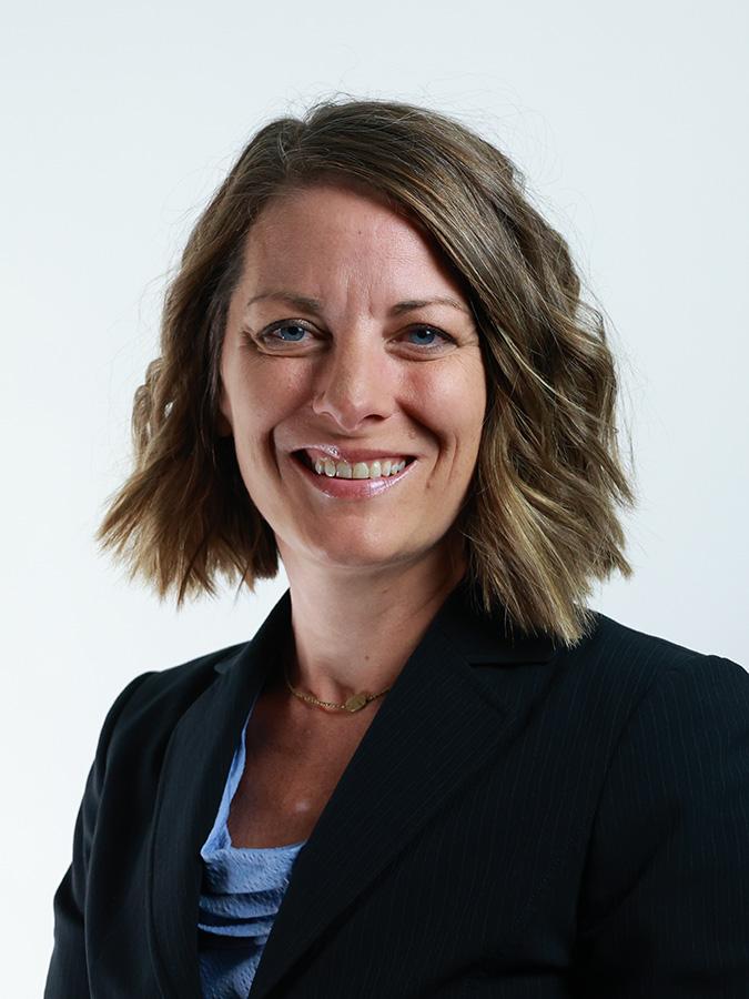 Headshot of Sara Perry