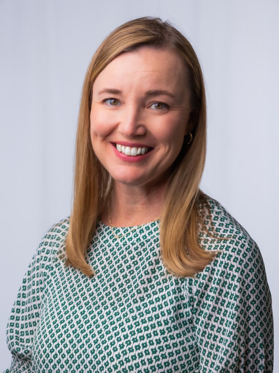 Erin Basden headshot