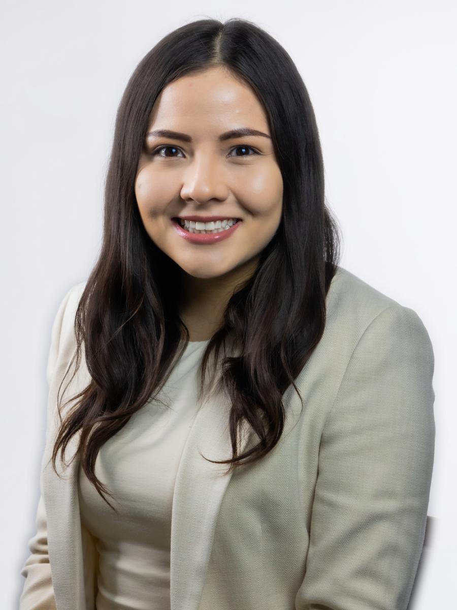Esmeralda Escareno headshot