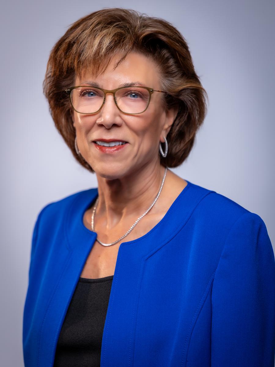 Headshot of Andrea Dixon