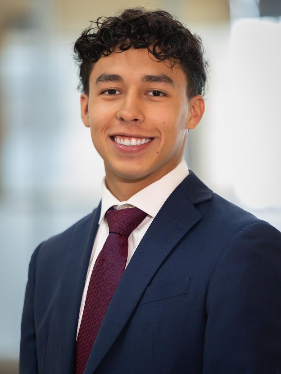 César Pando-Jacquez headshot