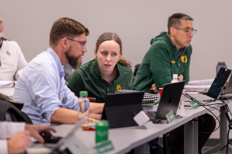 Photo of current Baylor MBA students working collaboratively